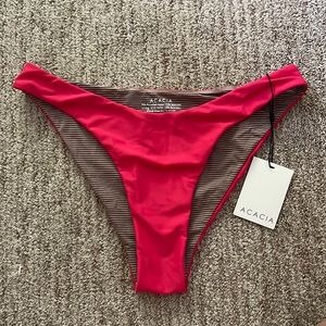 Acacia Zuma Bottom Large Torch Red